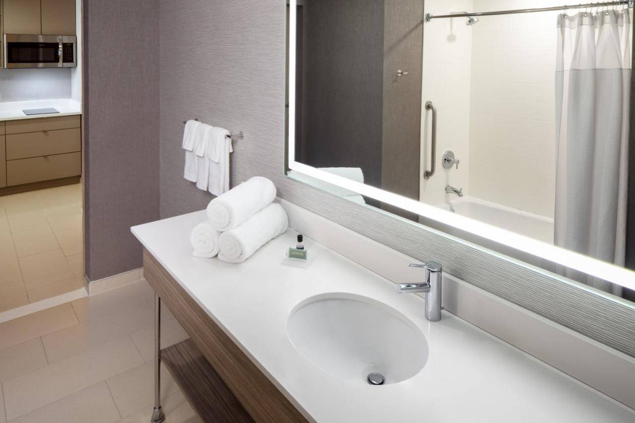 Springhill Suites By Marriott New York Jfk Airport Jamaica Exterior foto