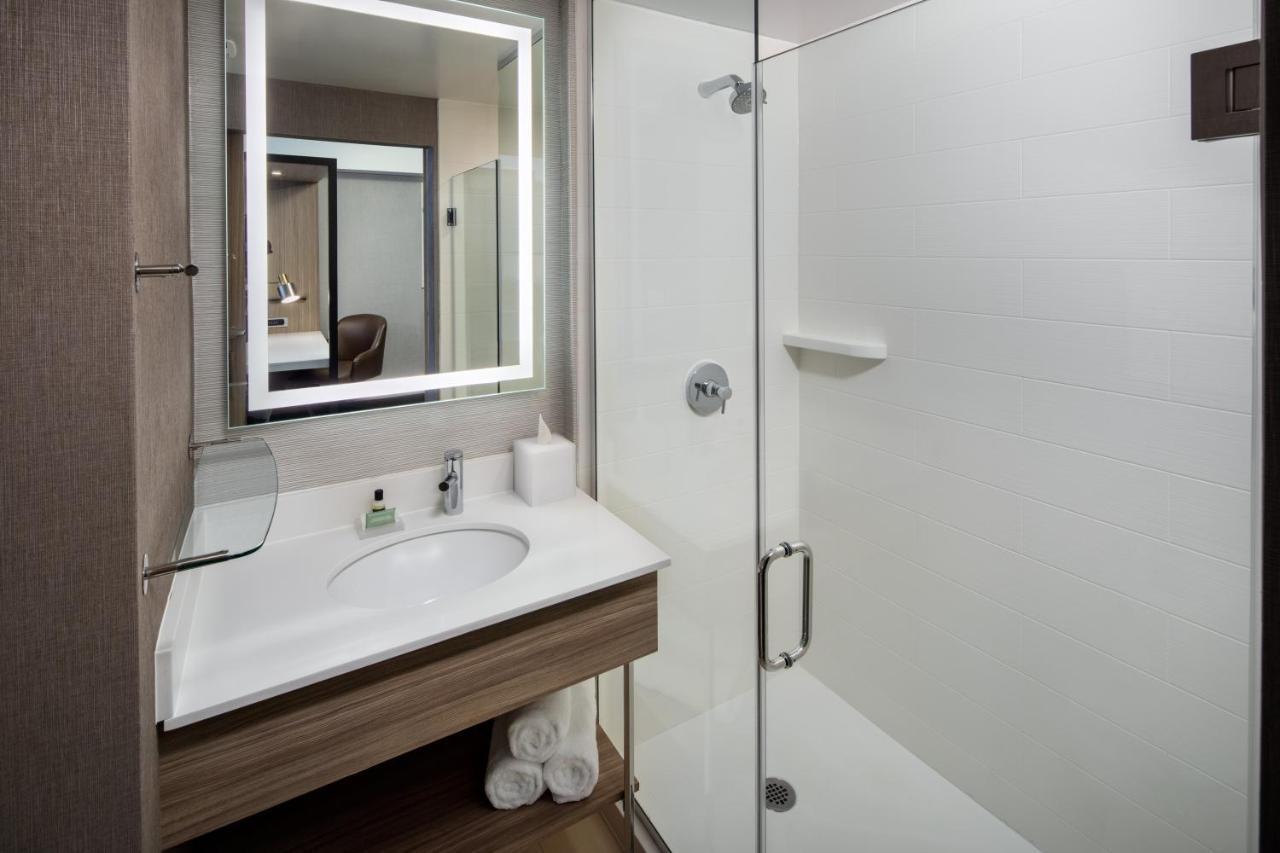 Springhill Suites By Marriott New York Jfk Airport Jamaica Exterior foto